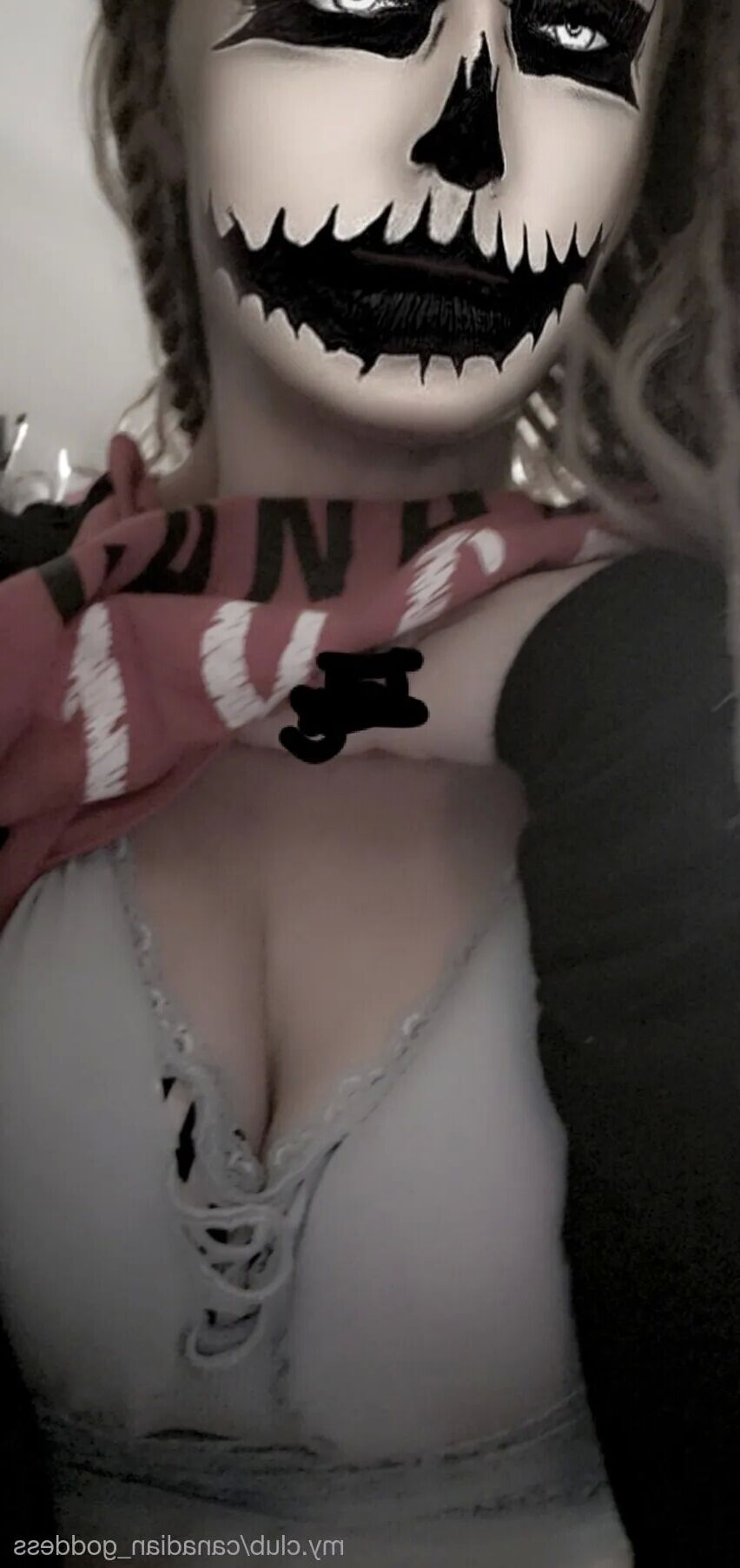 Canadian Goddess Free Photos - 8 Pics