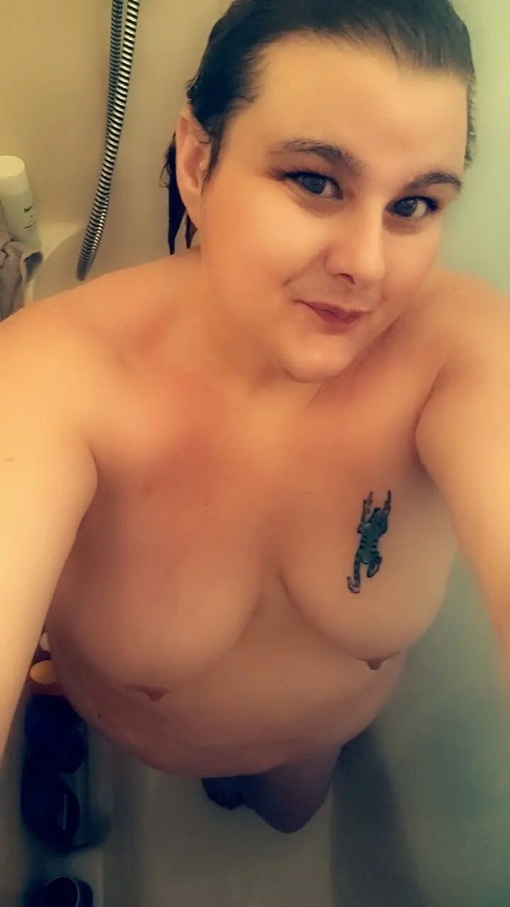 Bigpussi - 10 Pics