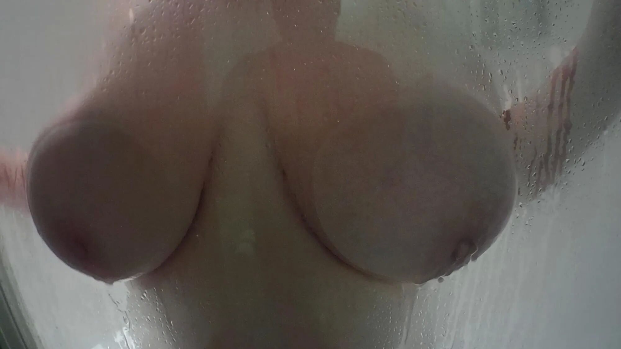 Big Milf Tits - 45 Pics