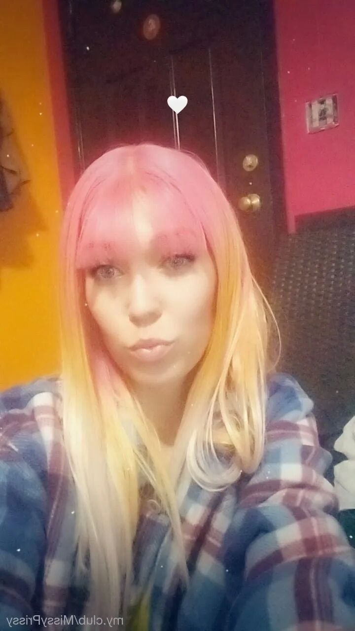 Mega Squirter MissPrissy Free Photos - 7 Pics