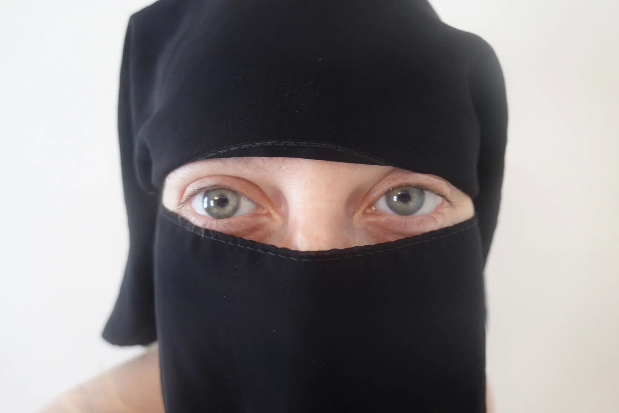 Wearing Shorts and pantyhose in Niqab - 34 Pics