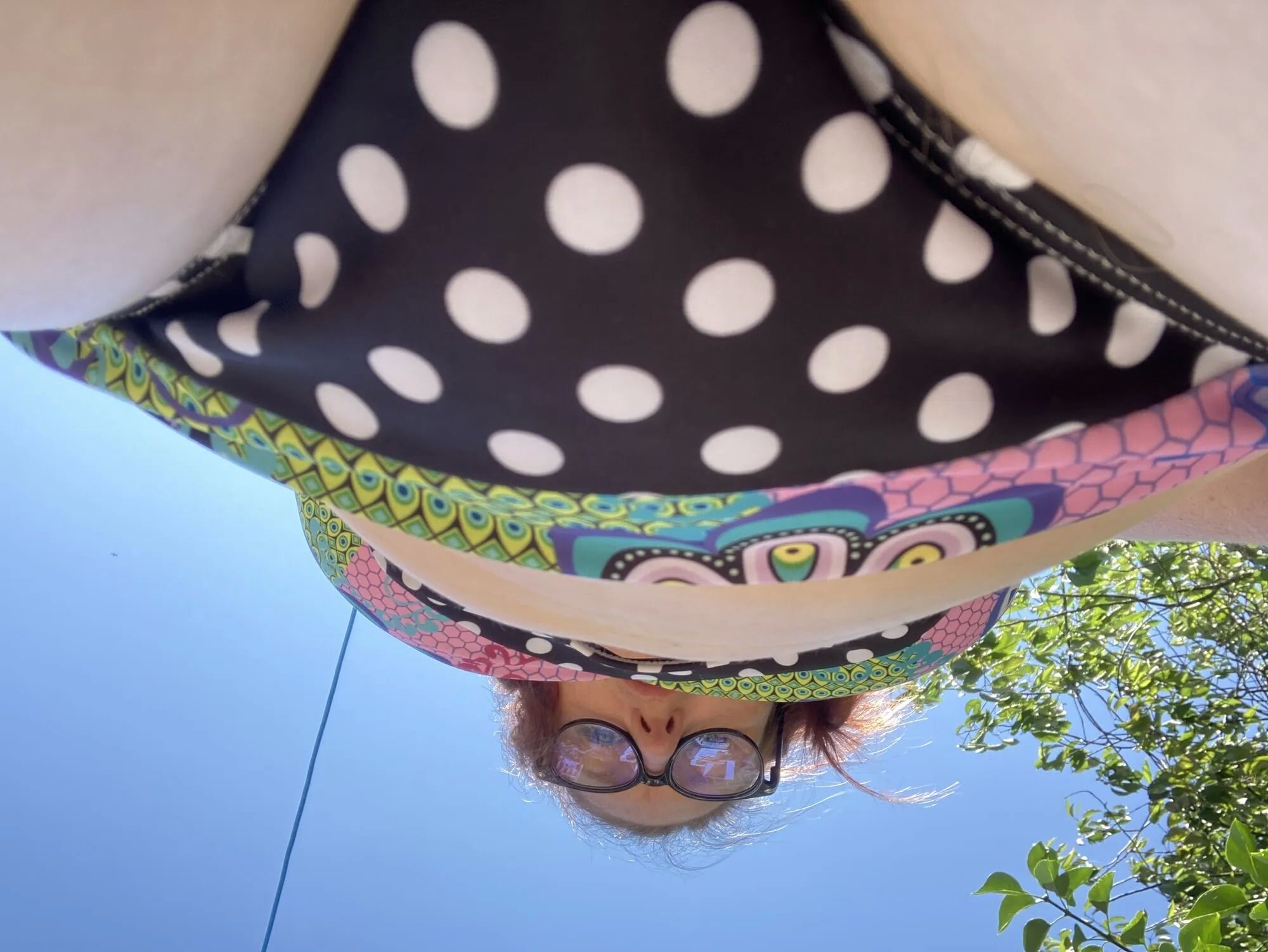 You’re laying in my garden whilst I reach over in a bikini - 25 Pics