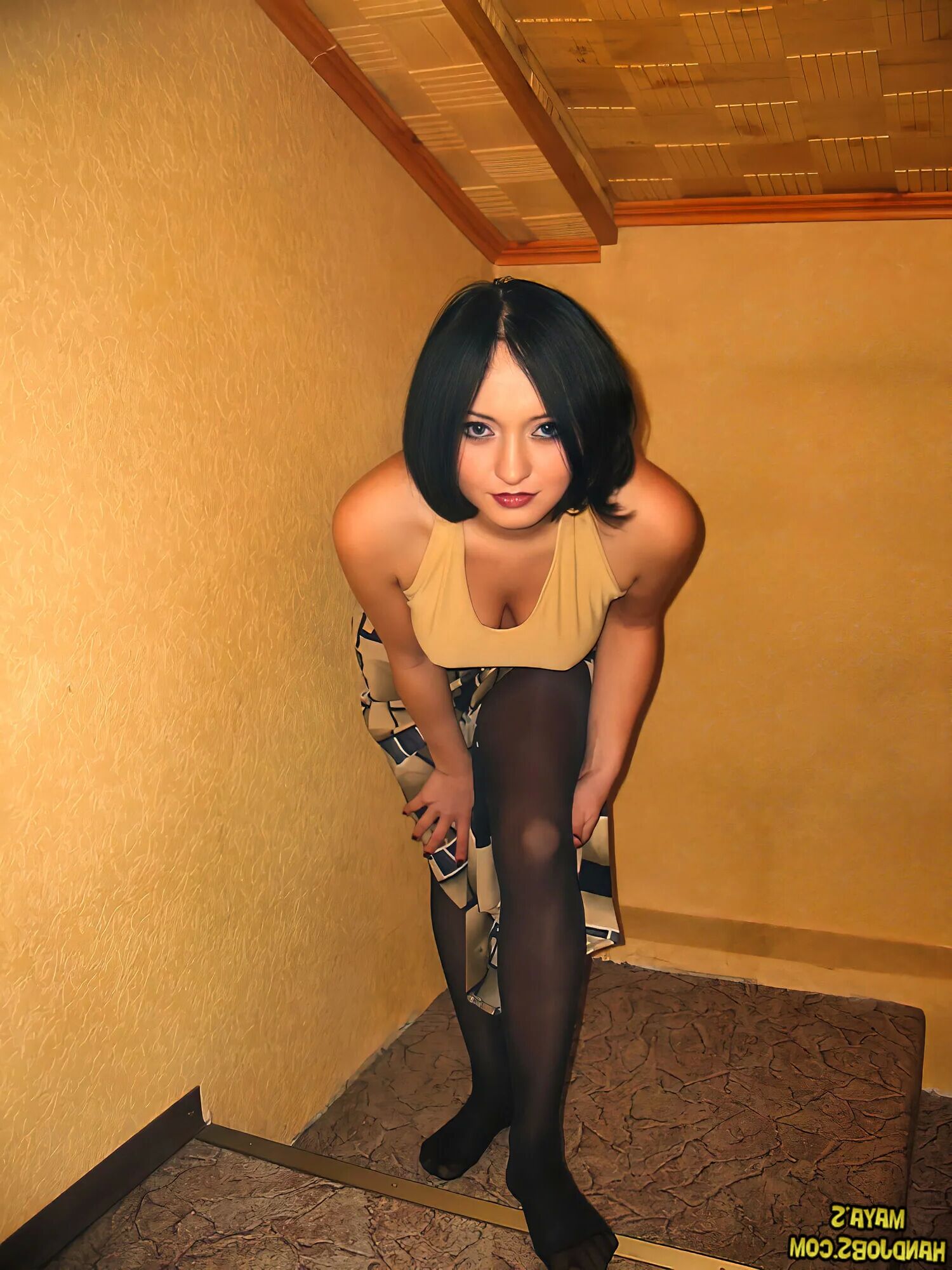Natural tits and nylons - 10 Pics
