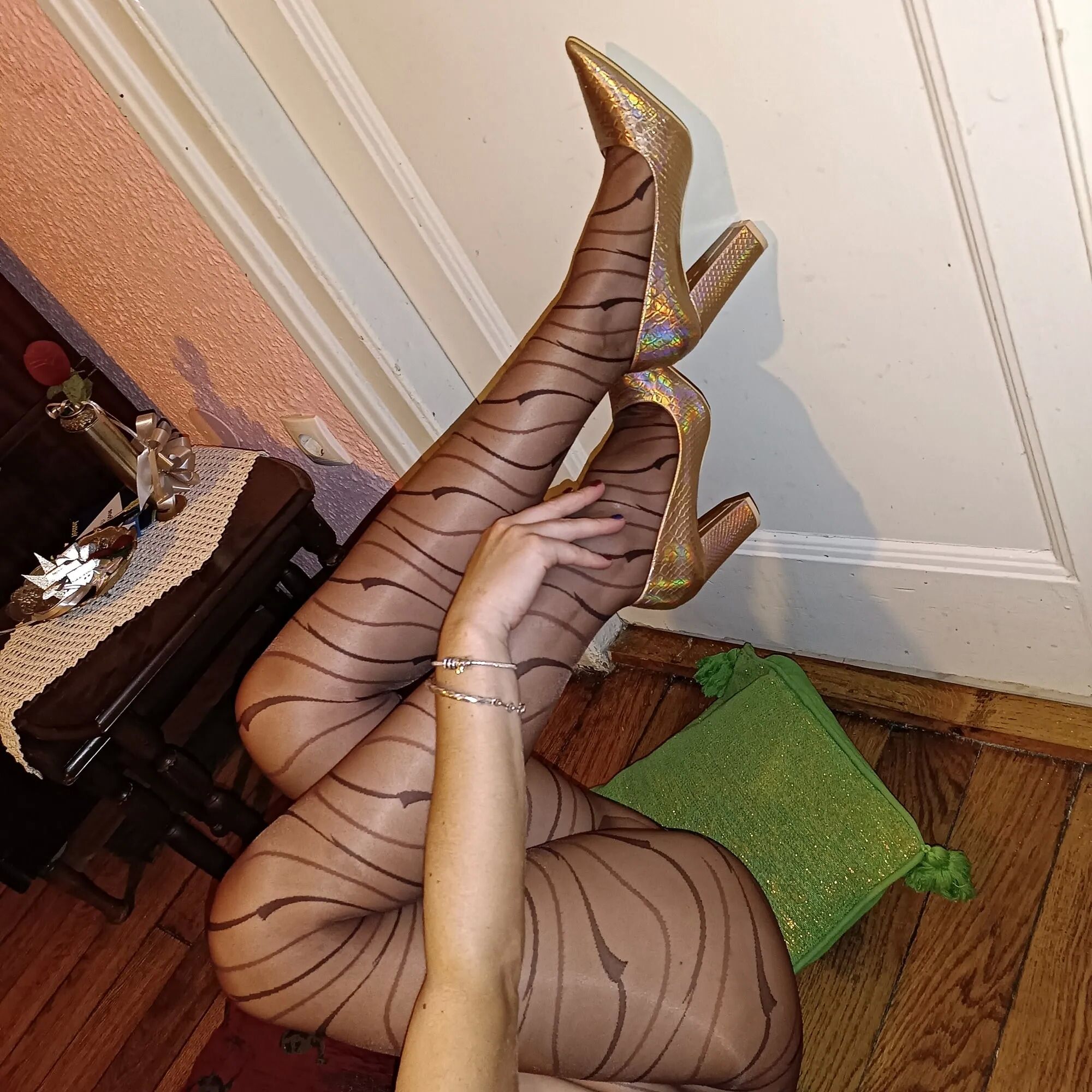 Legs - 41 Pics