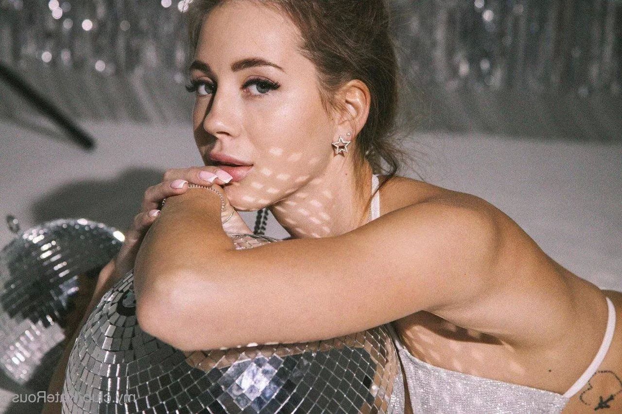 Kate Free Photos - 16 Pics
