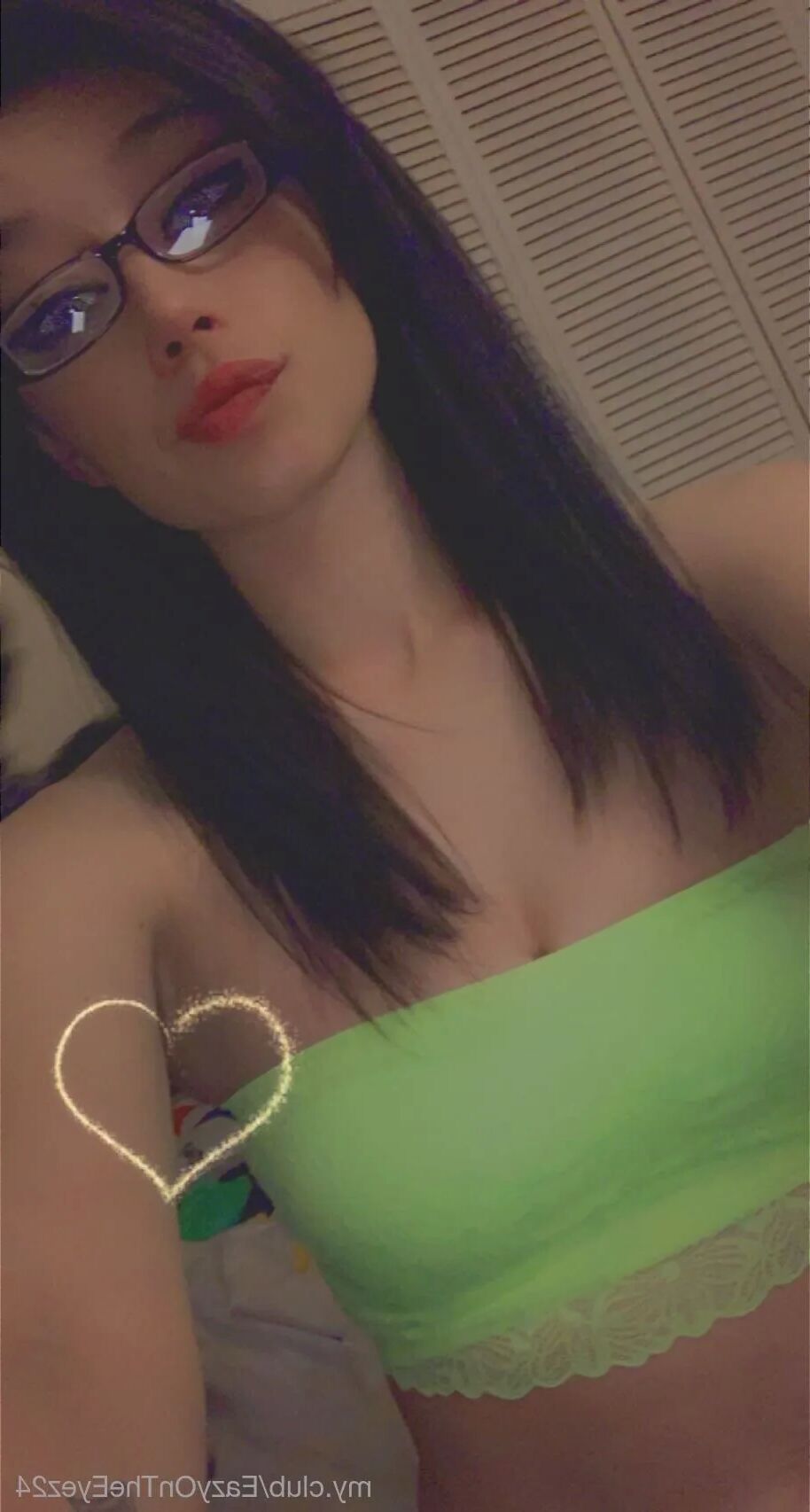EazyOnTheEyez24 Free Photos - 28 Pics