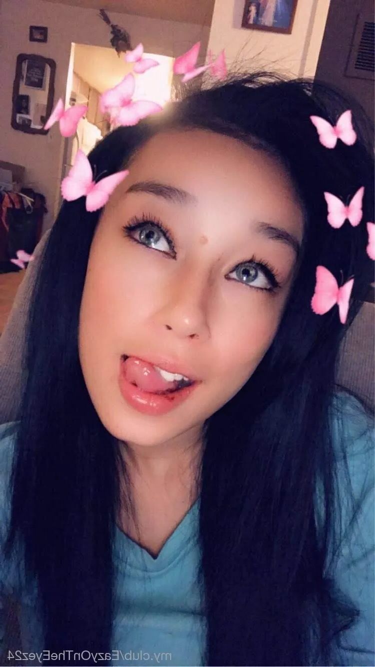 EazyOnTheEyez24 Free Photos - 28 Pics