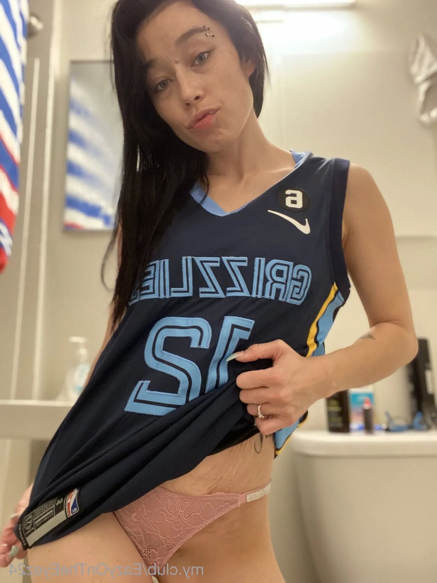 EazyOnTheEyez24 Free Photos - 28 Pics