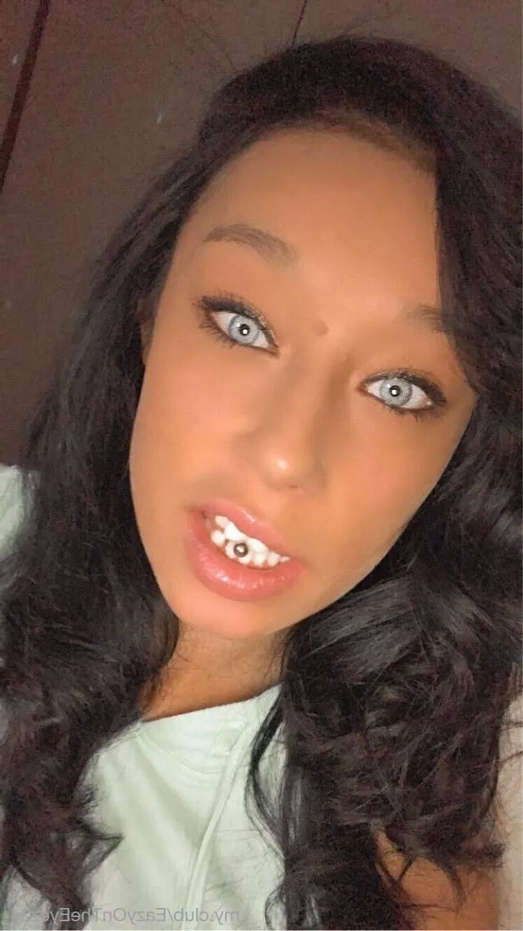 EazyOnTheEyez24 Free Photos - 28 Pics