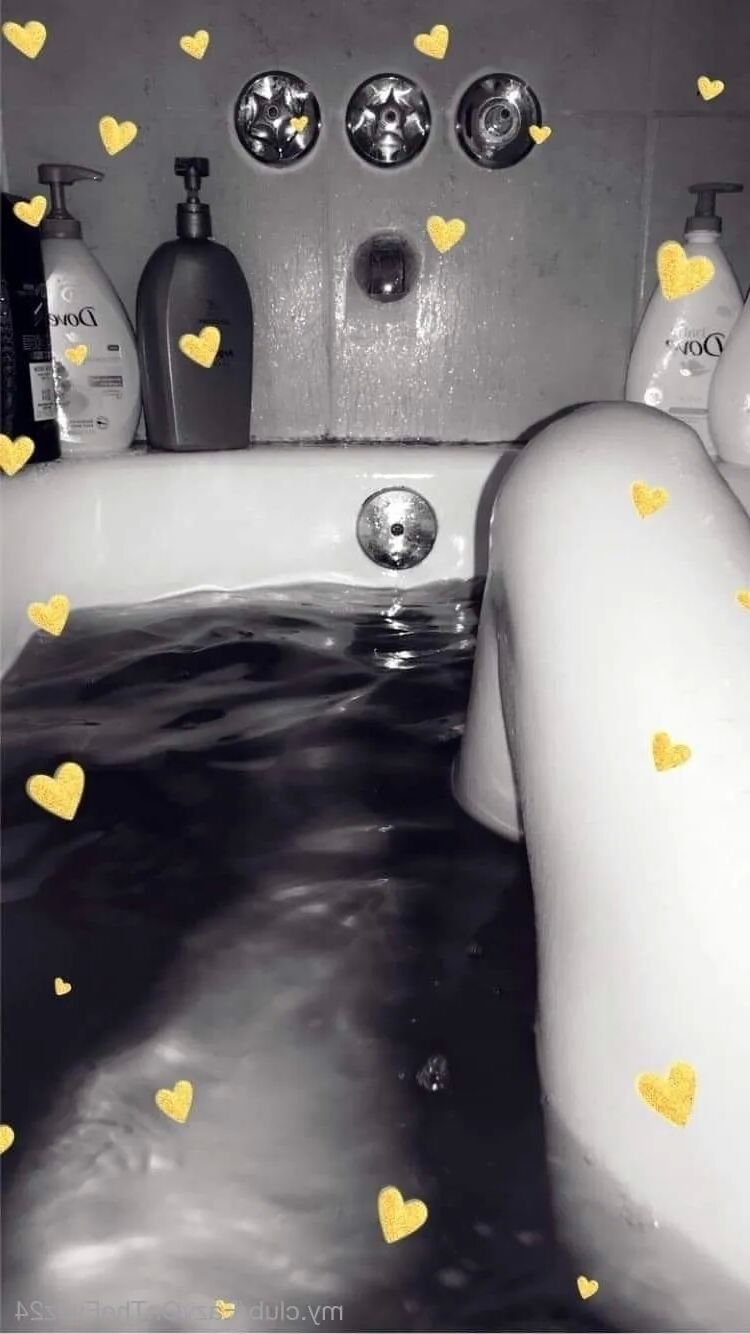 EazyOnTheEyez24 Free Photos - 28 Pics