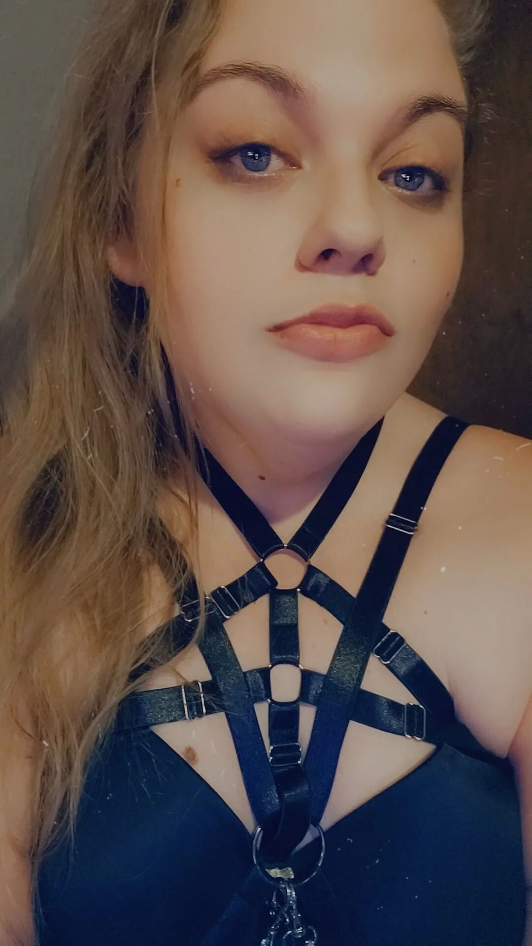 Sexy bbw chubby milf showing off for you - 21 Pics