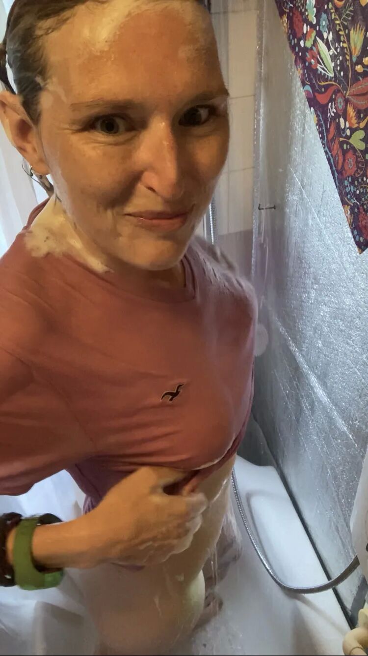 Wet T-Shirt Time - 12 Pics