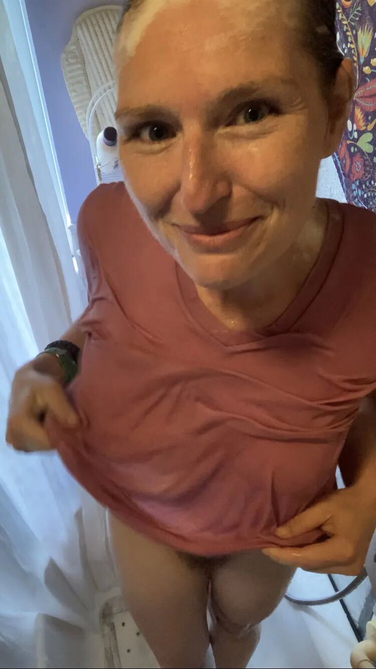Wet T-Shirt Time - 12 Pics