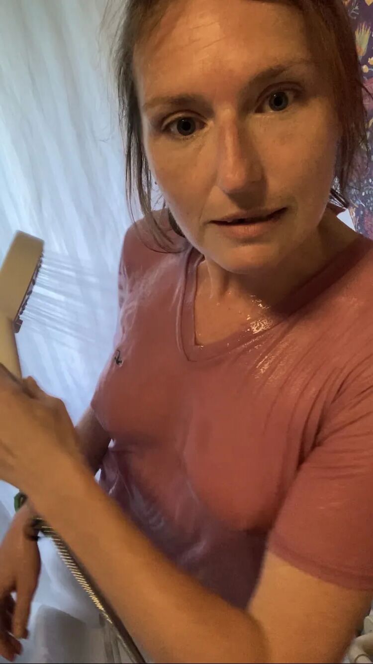 Wet T-Shirt Time - 12 Pics