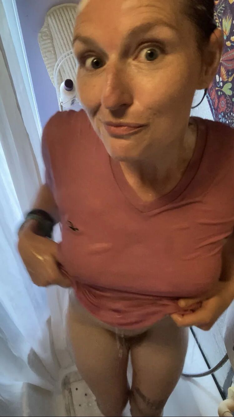 Wet T-Shirt Time - 12 Pics