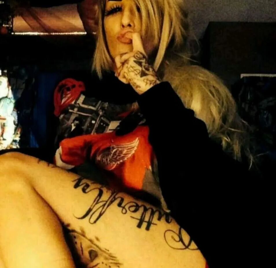 WAITING FOR YOU TO BEND ME OVER - 10 Pics