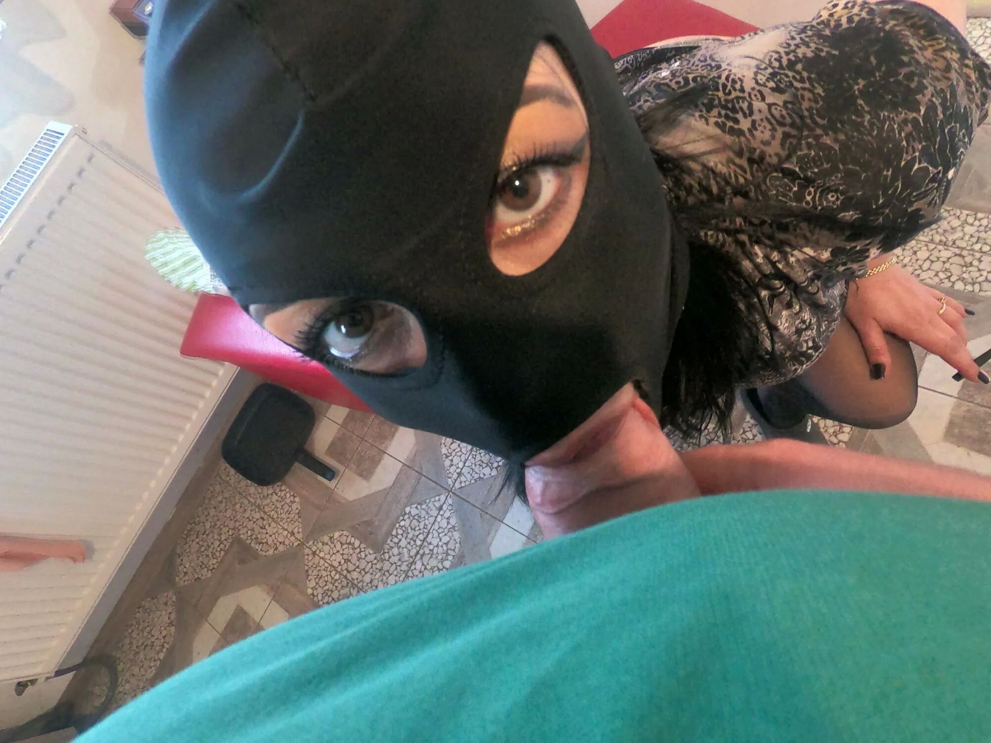 Playing with my ass - 6 Pics
