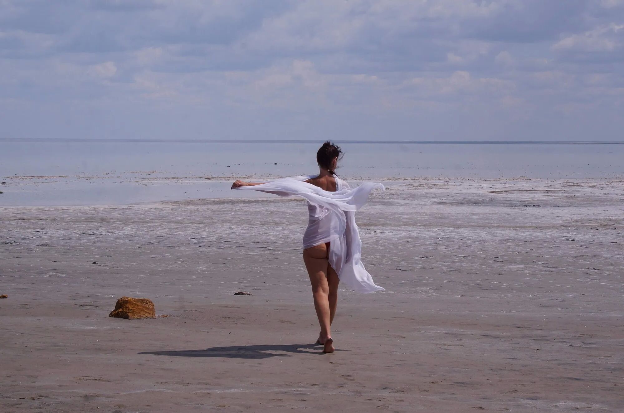 Whiter Shawl on Elton saltlake - 65 Pics