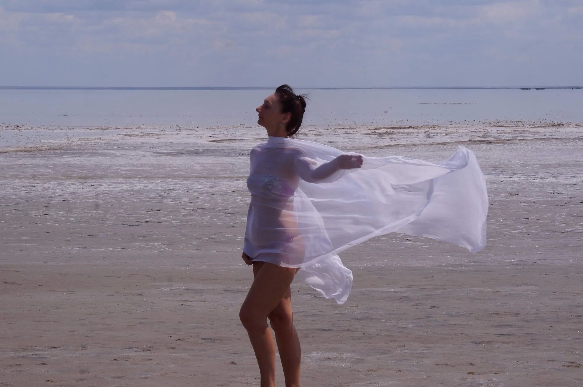 Whiter Shawl on Elton saltlake - 65 Pics