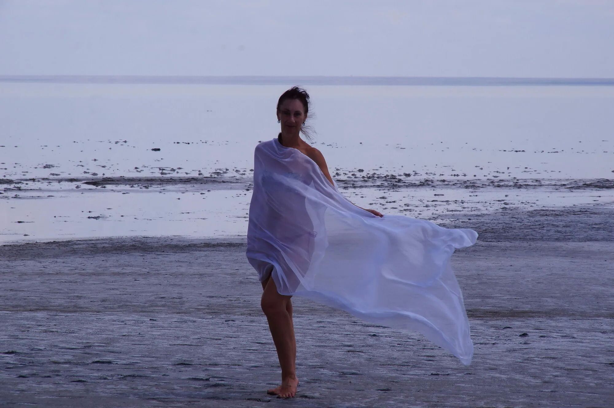 Whiter Shawl on Elton saltlake - 65 Pics