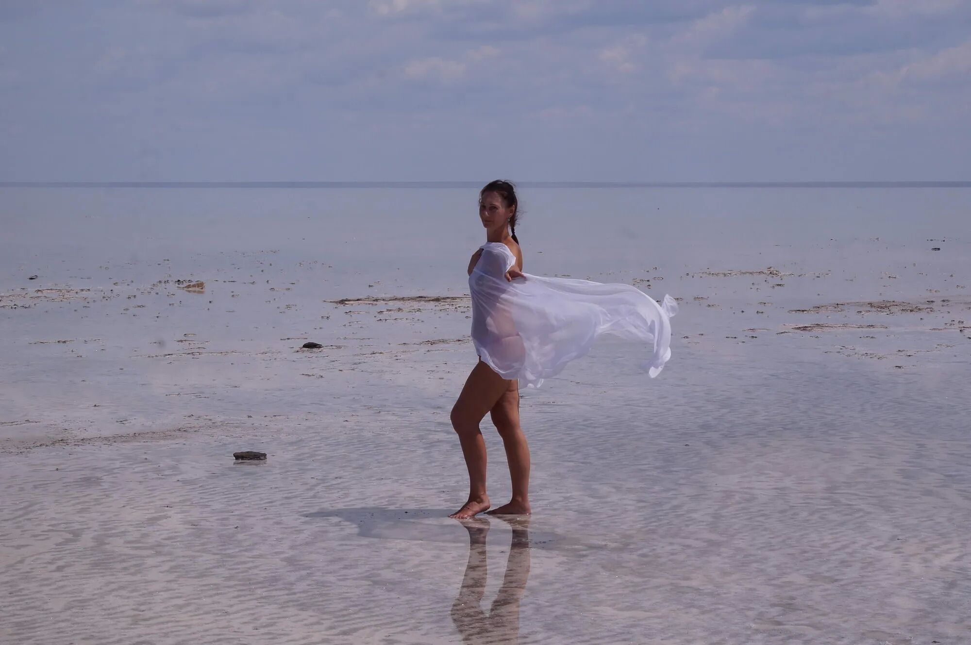 Whiter Shawl on Elton saltlake - 65 Pics