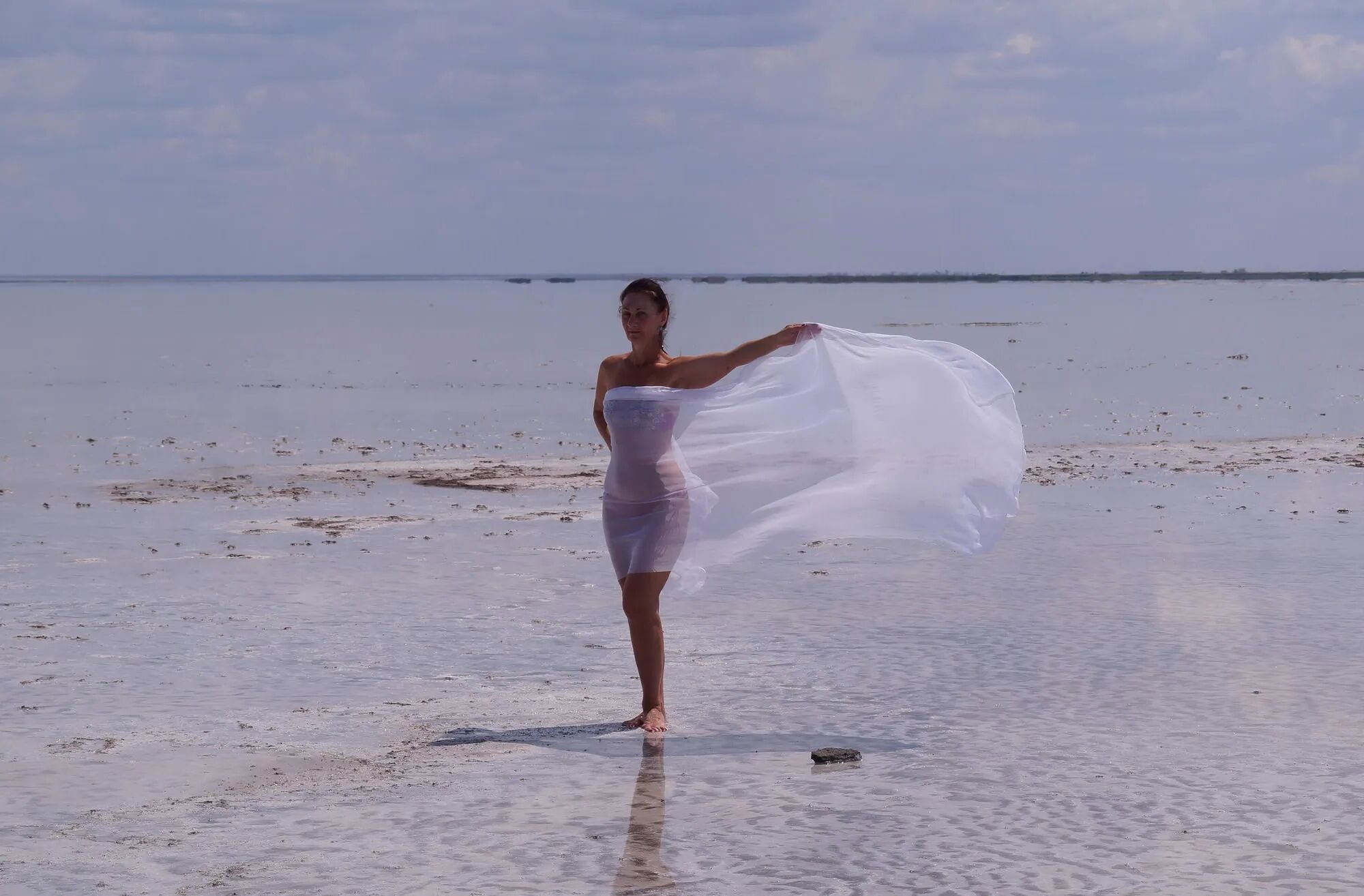 Whiter Shawl on Elton saltlake - 65 Pics