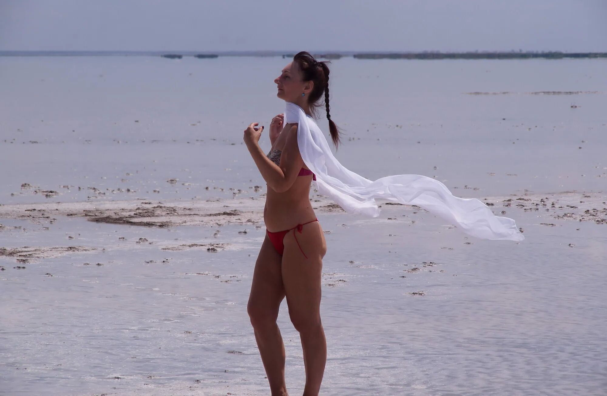 Whiter Shawl on Elton saltlake - 65 Pics