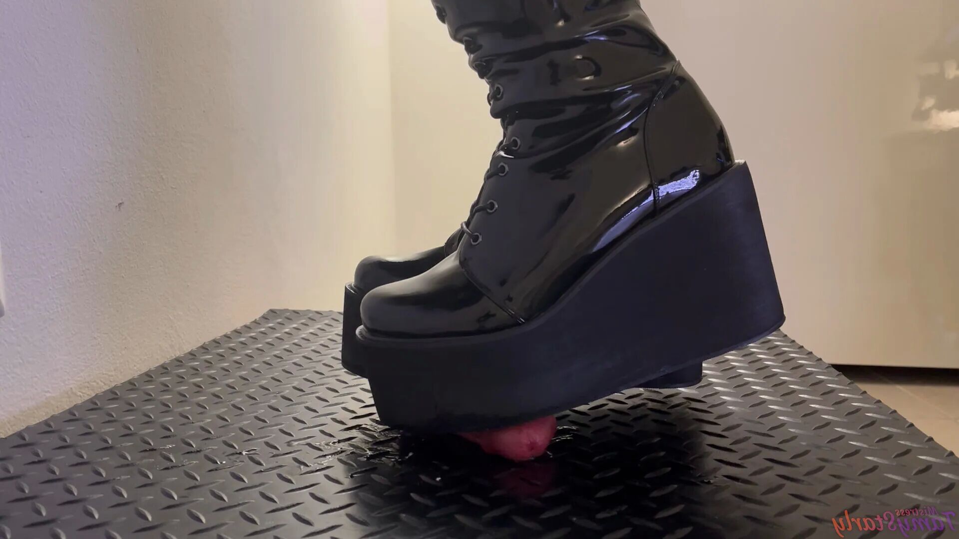 Painful Mistress Session in Heavy Chunky Platform Black CBT - 10 Pics