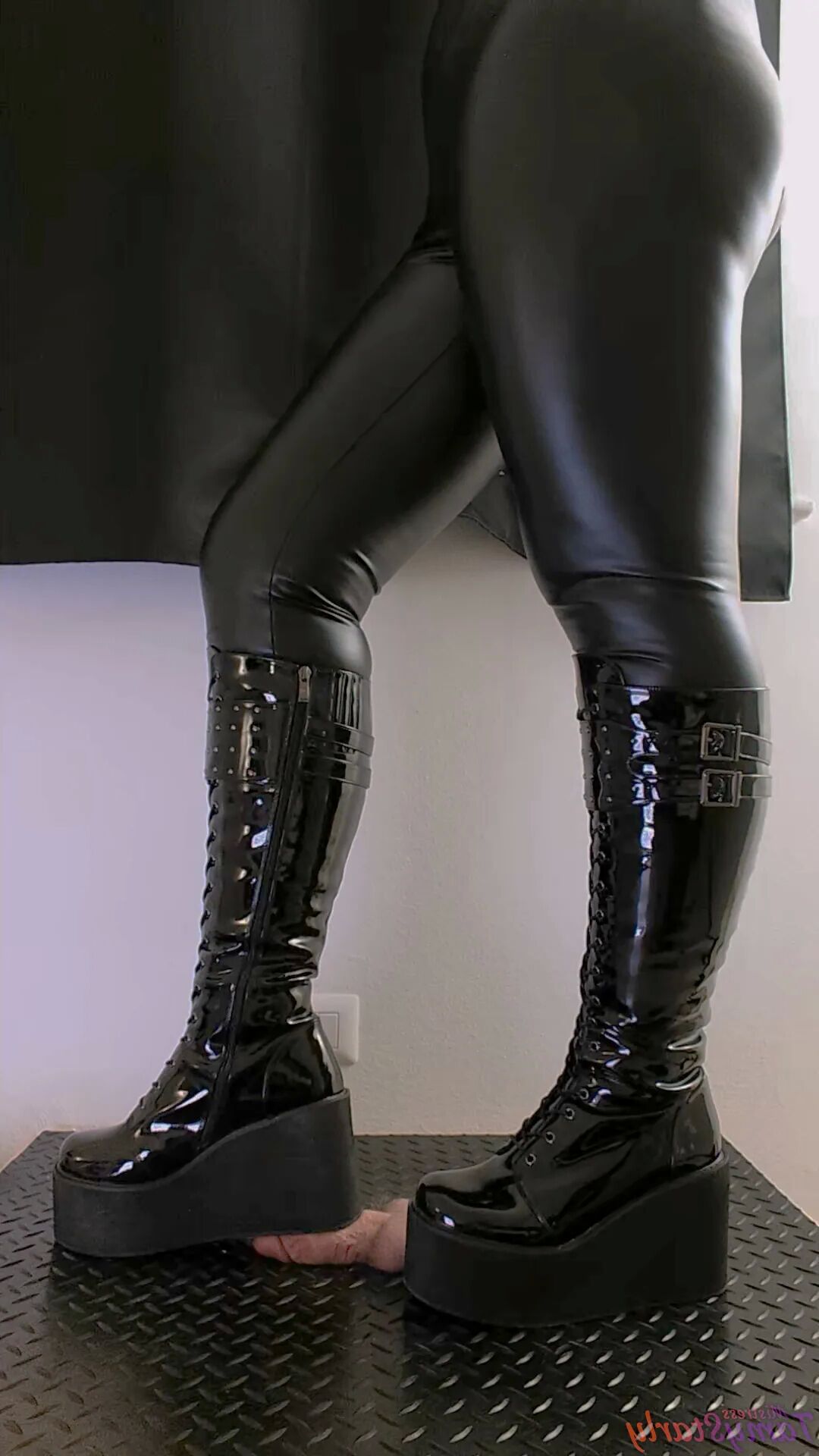 Painful Mistress Session in Heavy Chunky Platform Black CBT - 10 Pics