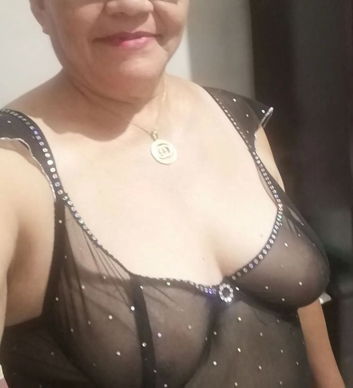 60 year old mature grandmother - 8 Pics