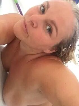 British Mature Kitty Queen and her Blue Eyes, chubby MILF - 7 Pics