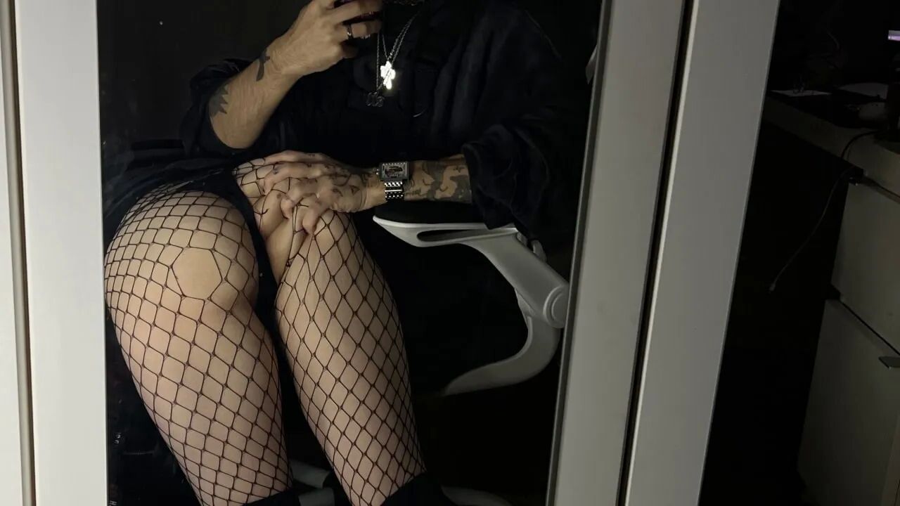 Slut pix - 27 Pics