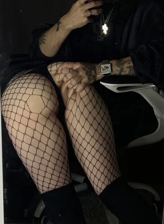Slut pix - 27 Pics