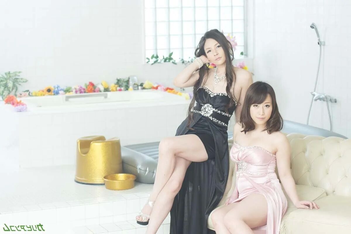 Hina Hoshizaki & Ai Kamijo :: Like The Butterflies - CARIBBE - 26 Pics