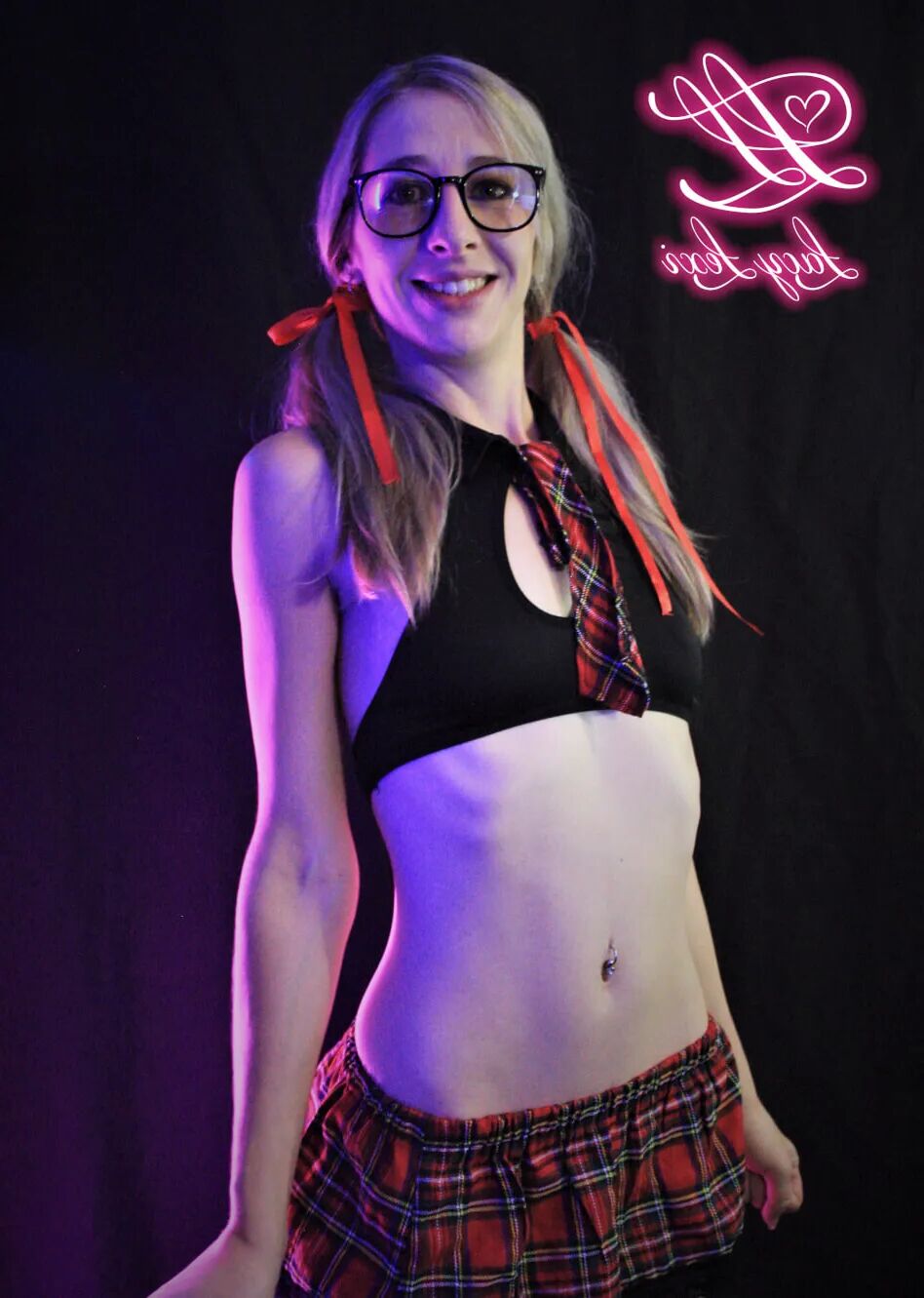 This outfit was so popular, everyone wanted me to keep it on - 7 Pics
