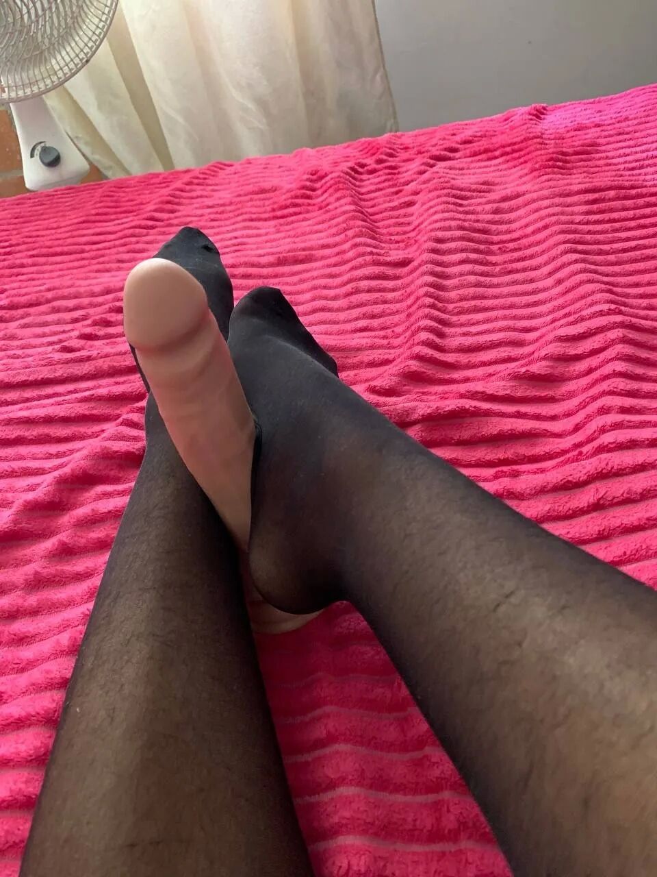 I want you to eat my beautiful feet - 12 Pics