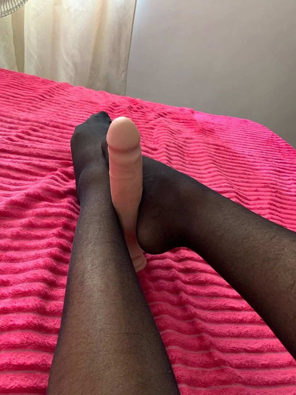 I want you to eat my beautiful feet - 12 Pics