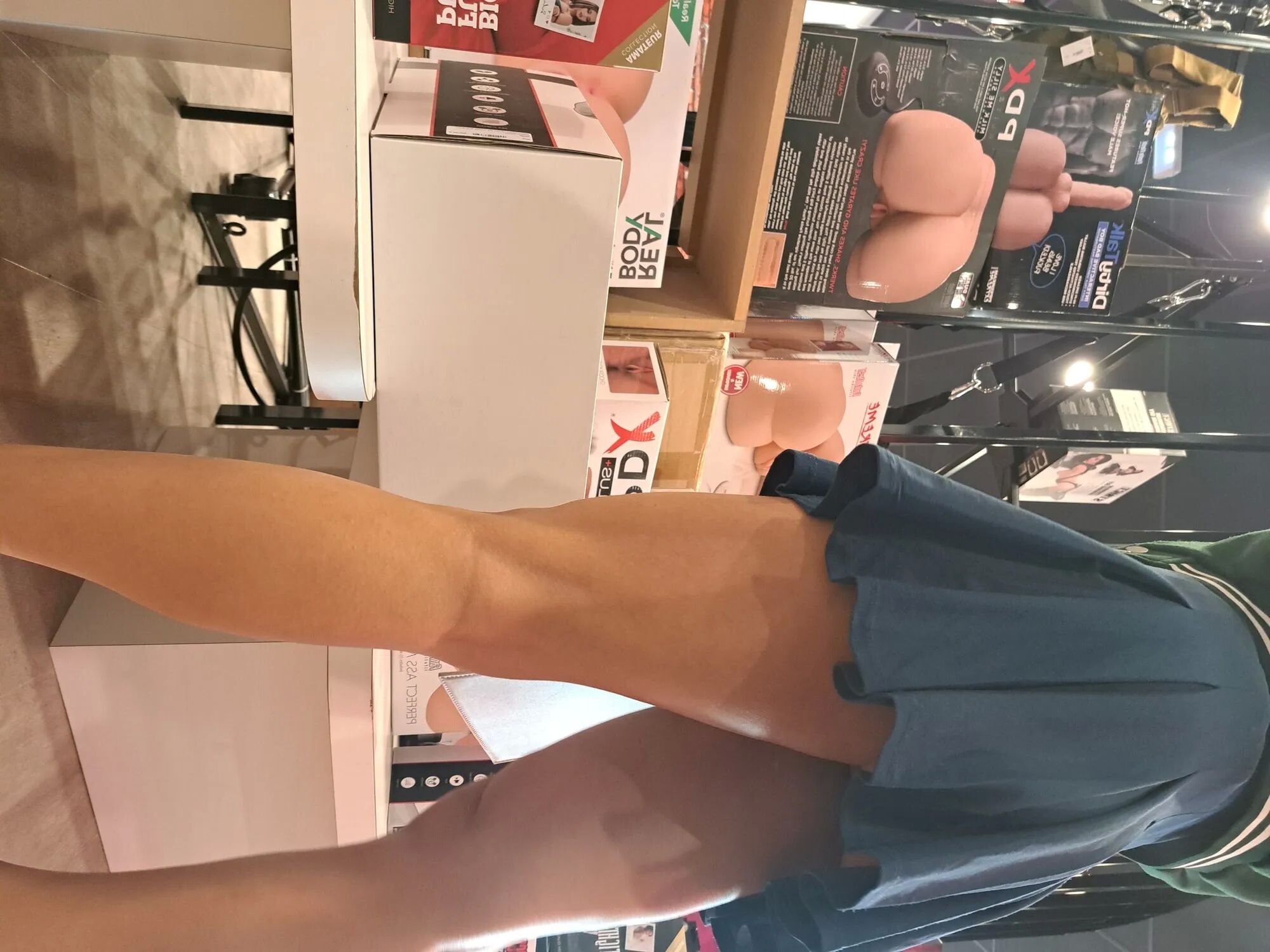 Shopping on skirt without panties on - 11 Pics