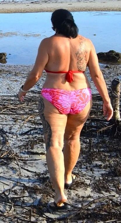 Fuck Toy at Beach - 53 Pics