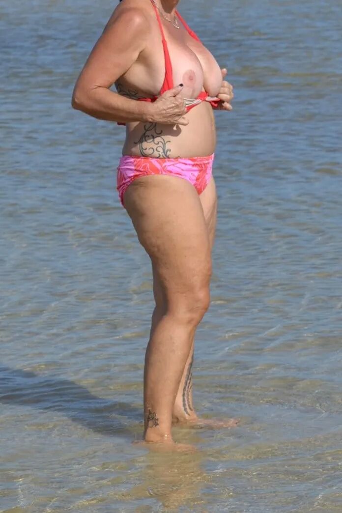 Fuck Toy at Beach - 53 Pics
