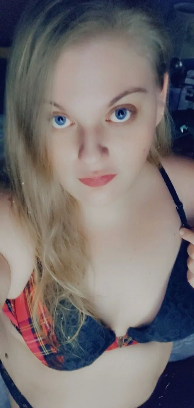 Pics of me - 18 Pics