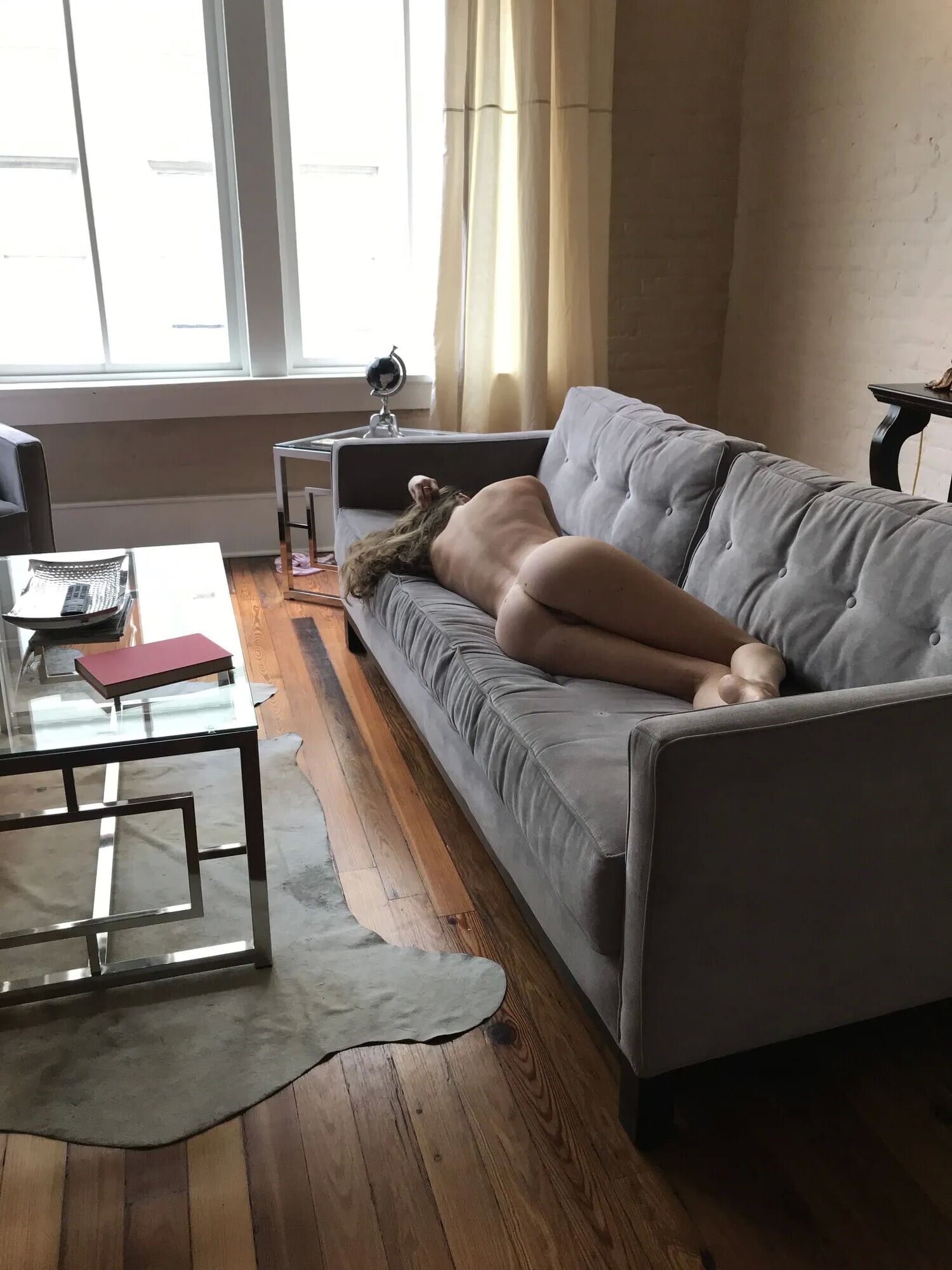 Waiting patiently to be fucked in NOLA - 10 Pics