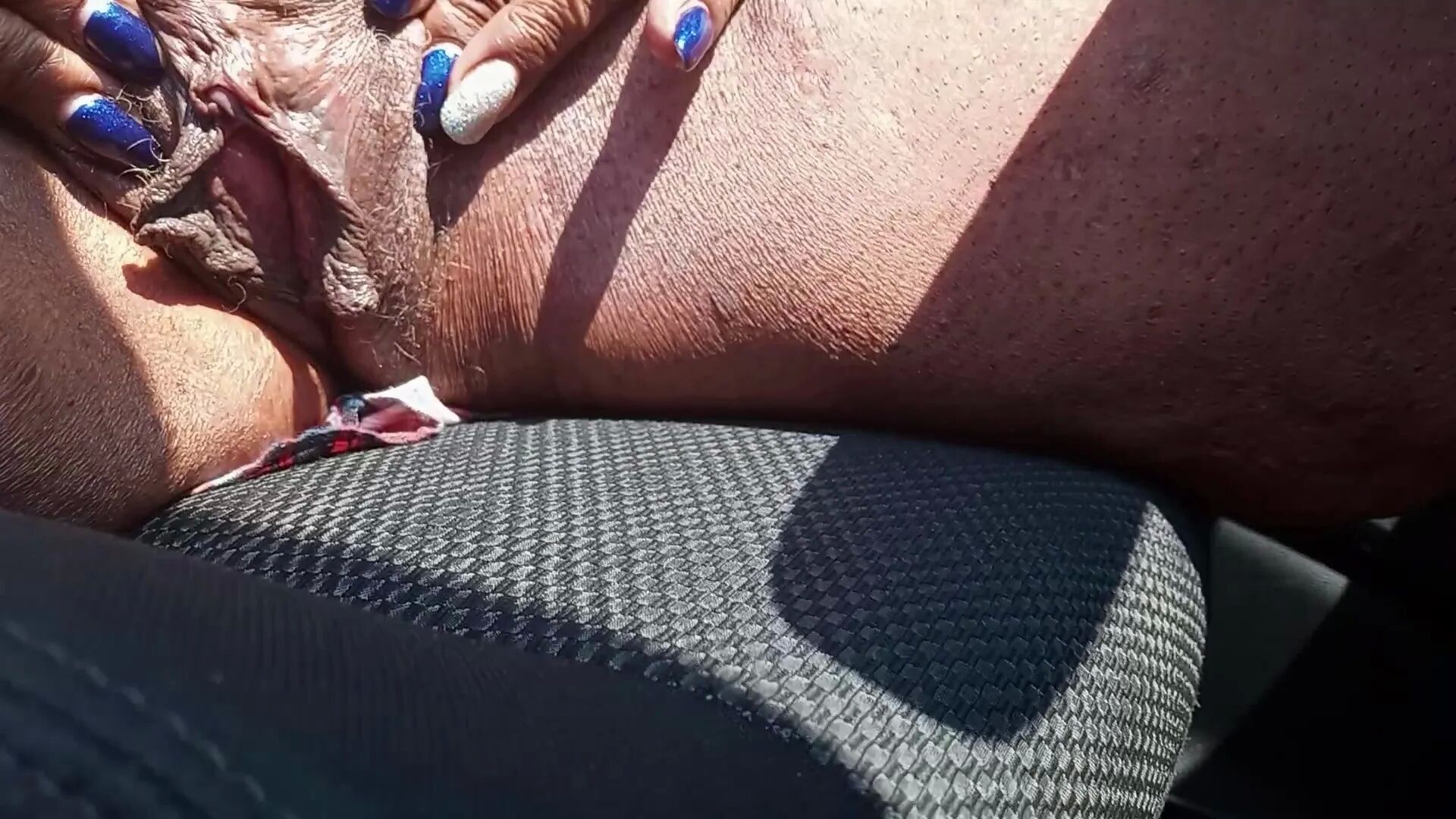 Pussy Play In Public - 13 Pics