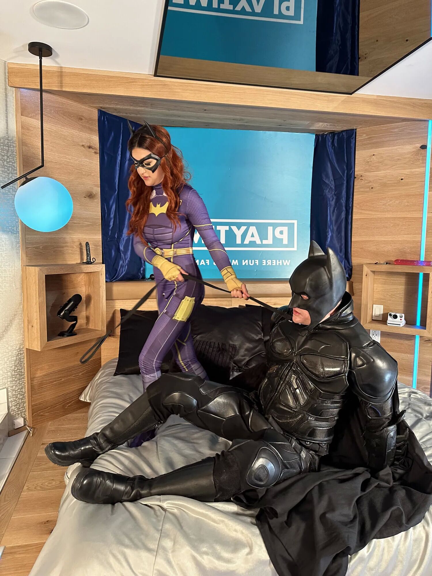 Batman gets dominated by BatGirl - 34 Pics