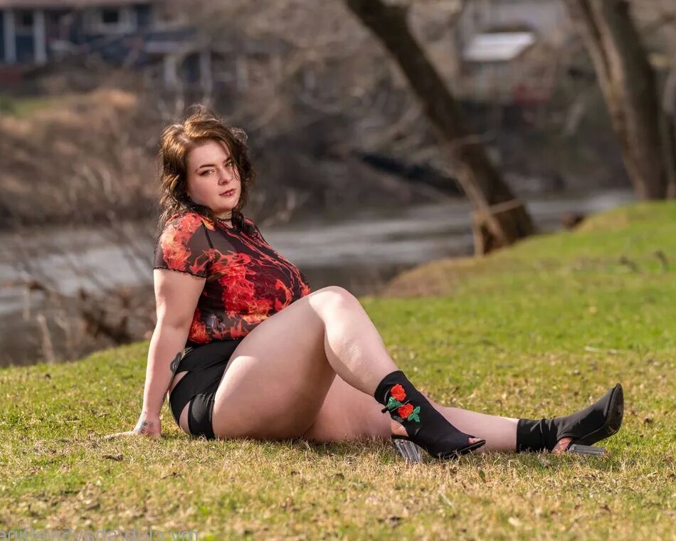 20 Pics shay5ive9ine Free Photos