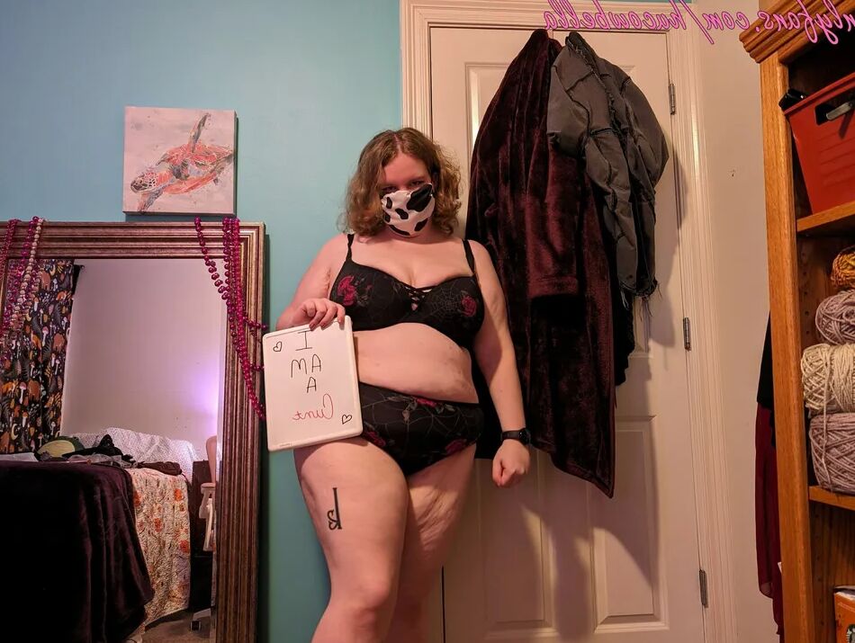 20 Pics Hucowbella for International Cunts day