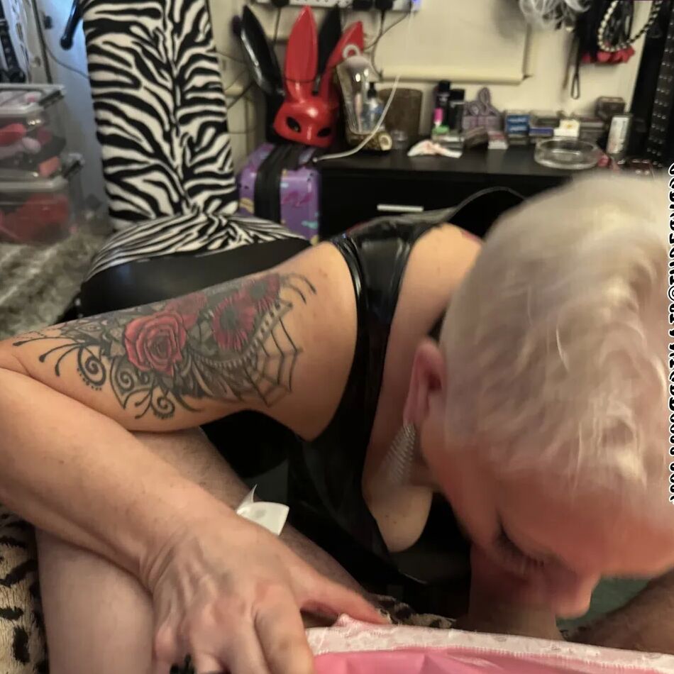 20 Pics I WANT TO USE YOU AND YOU WILL CUM TWICE