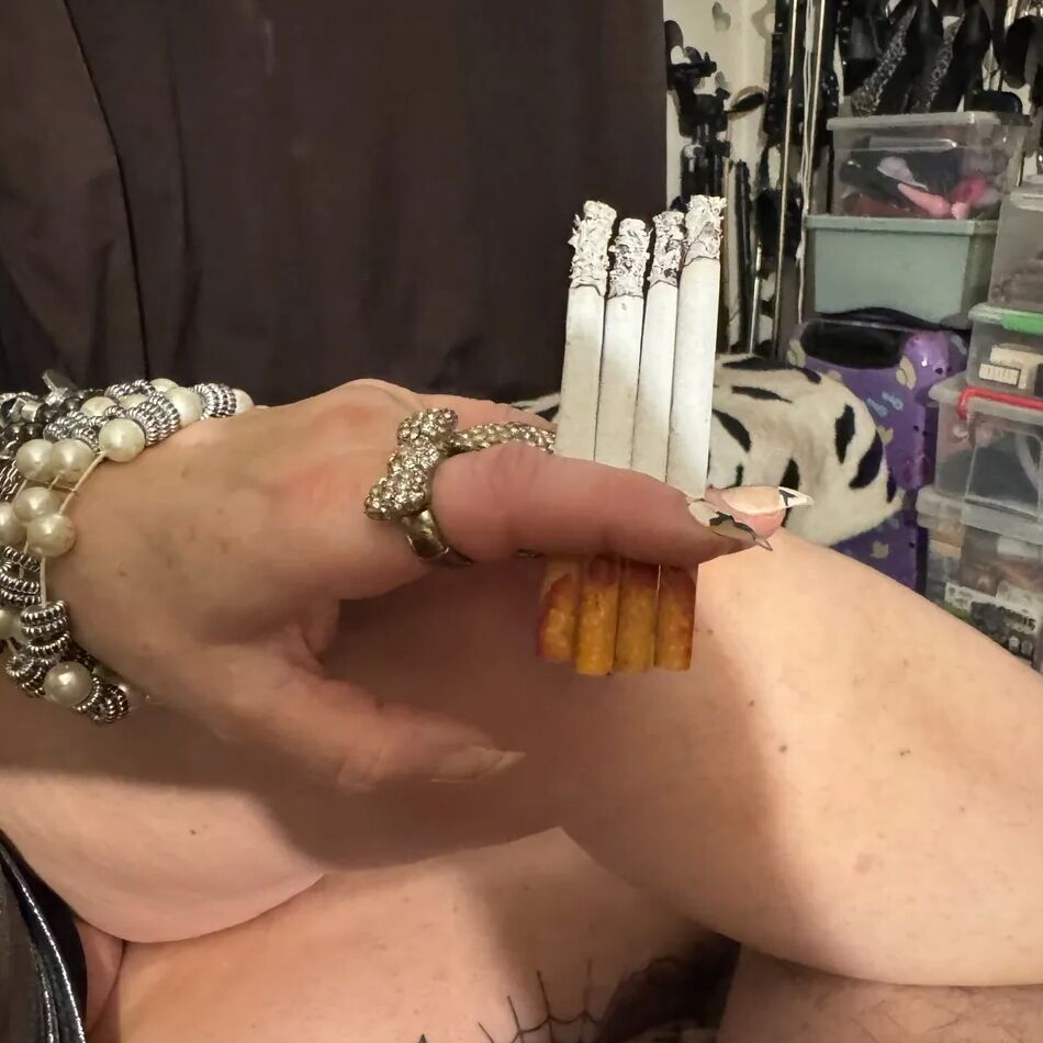 20 Pics SEDUCED BY YOUR SLUTTY AUNT SHIRLEY