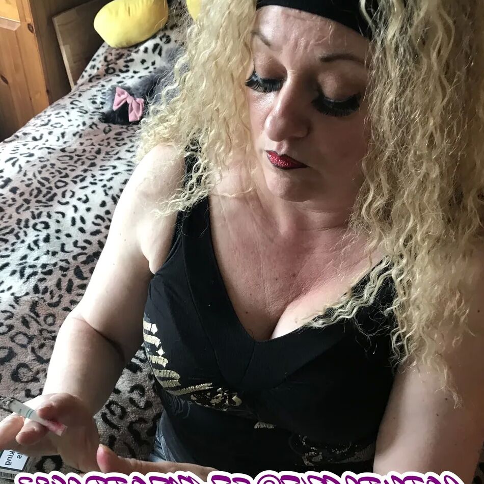 20 Pics SHIRLEY SLUT 767