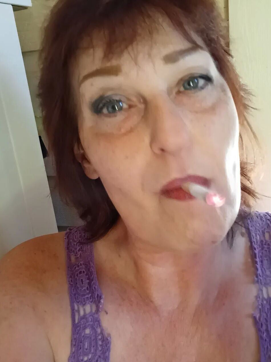 19 Pics Smokin...